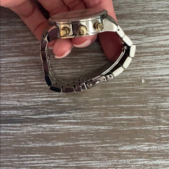 Michael Kors Watch - Picture 5 of 5